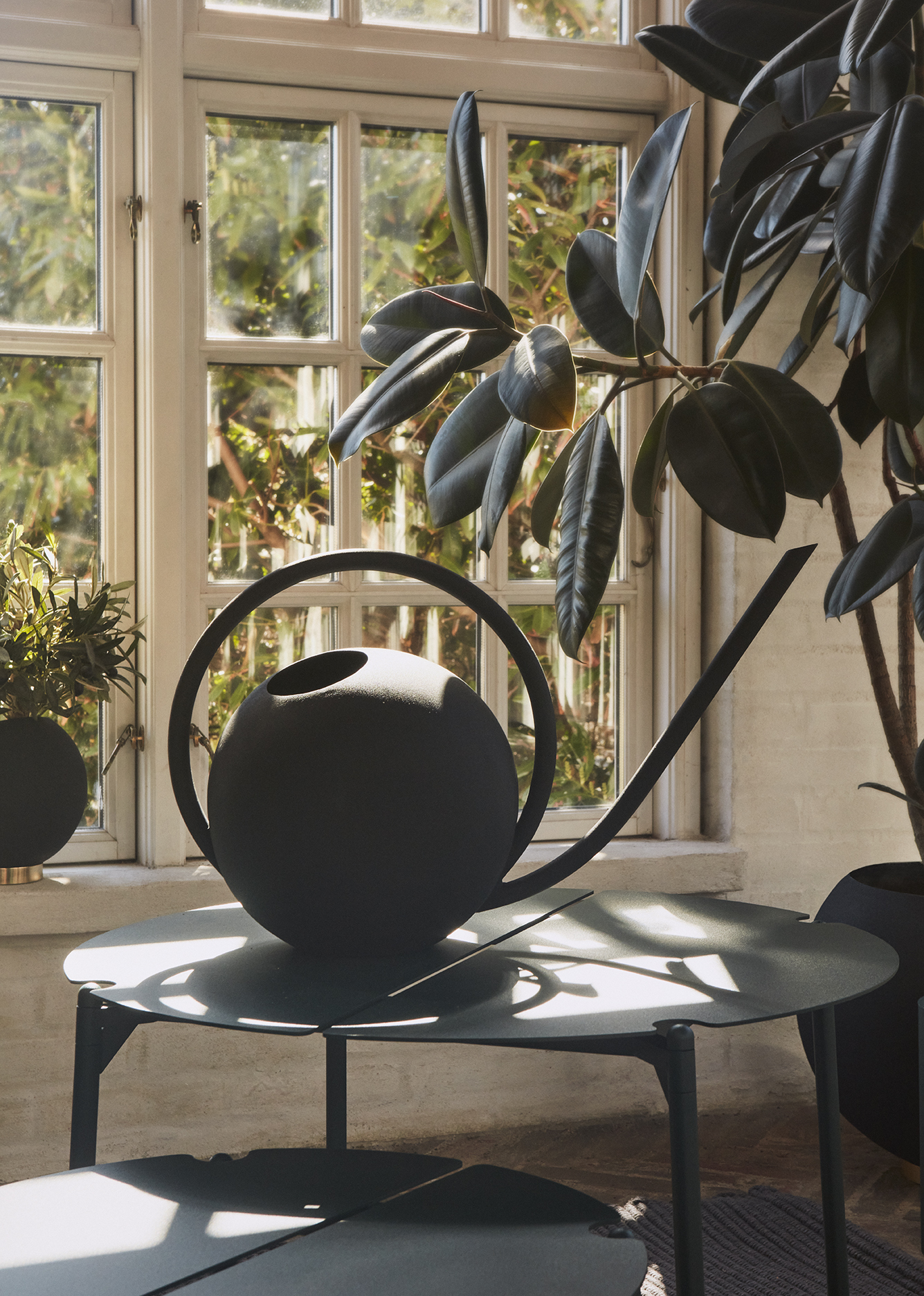 GLOBE watering can GLOBE watering can